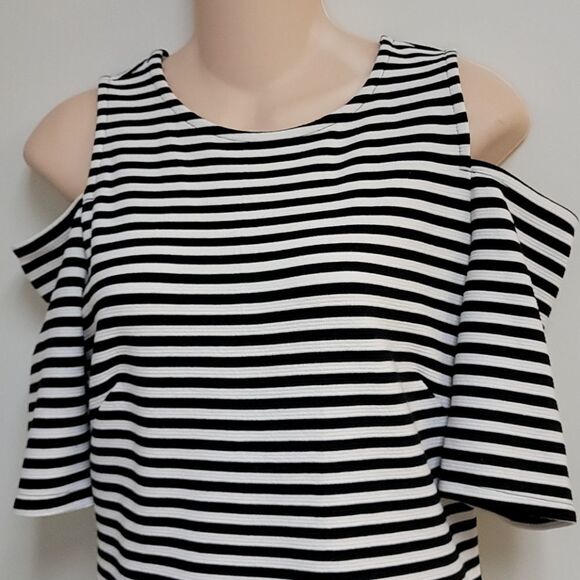 H&M Striped Cold Shoulder Dress Size M - Picture 5 of 11